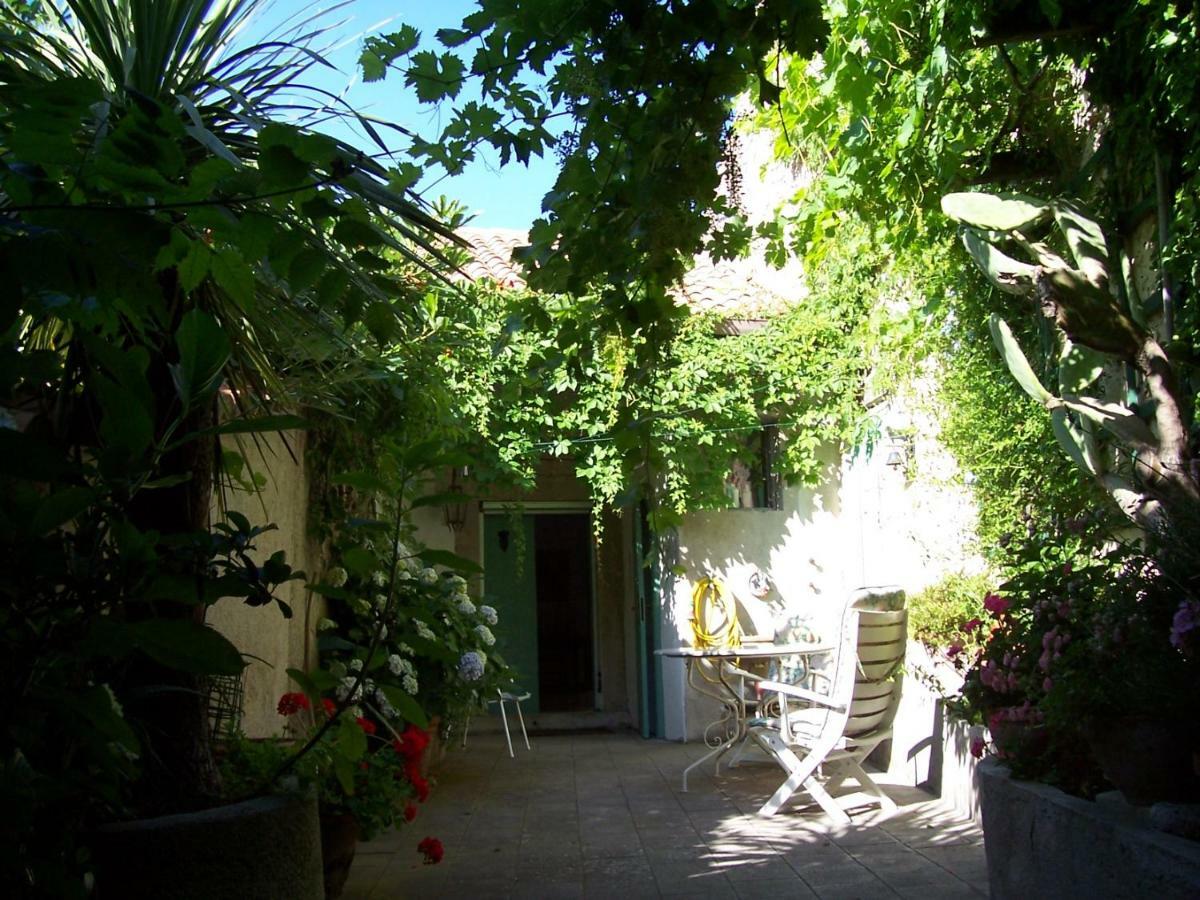 Affittacamere Palazzo Caracciolo *